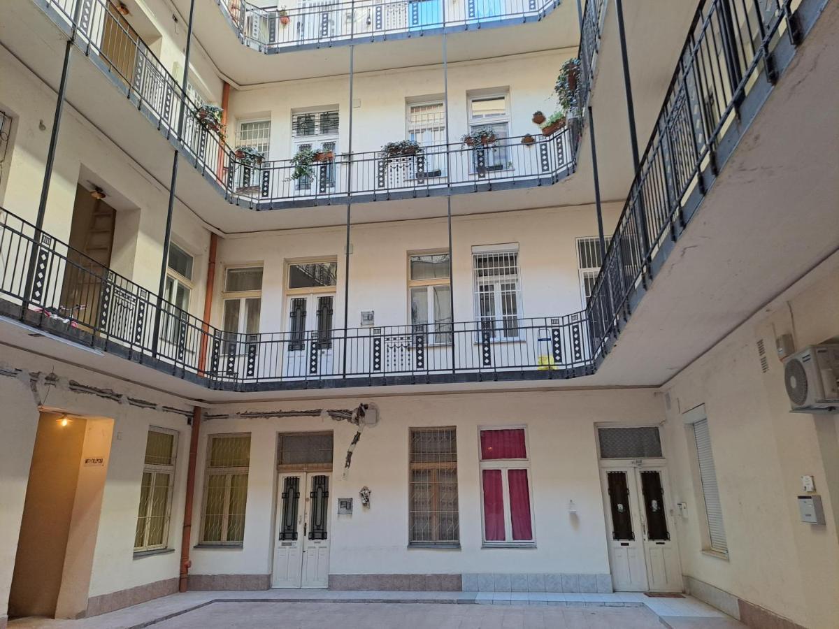 Emerald Apartment Budapest Exteriör bild